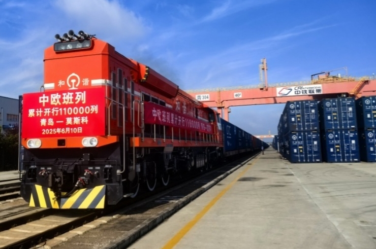 中欧班列累计开行突破11万列 发送货值超4500亿美元