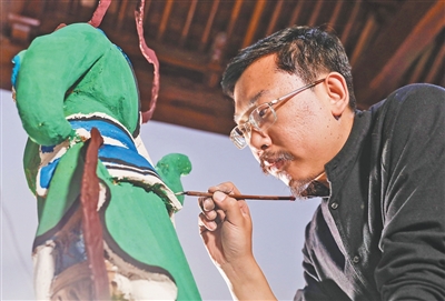 精研技艺，让千年壁画“会呼吸”（工匠绝活）