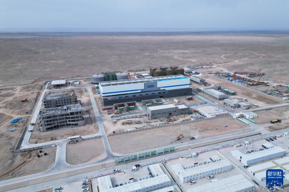 中国经济样本观察·县域样本篇丨面对石油资源枯竭，这座戈壁小城是如何走出困境的？