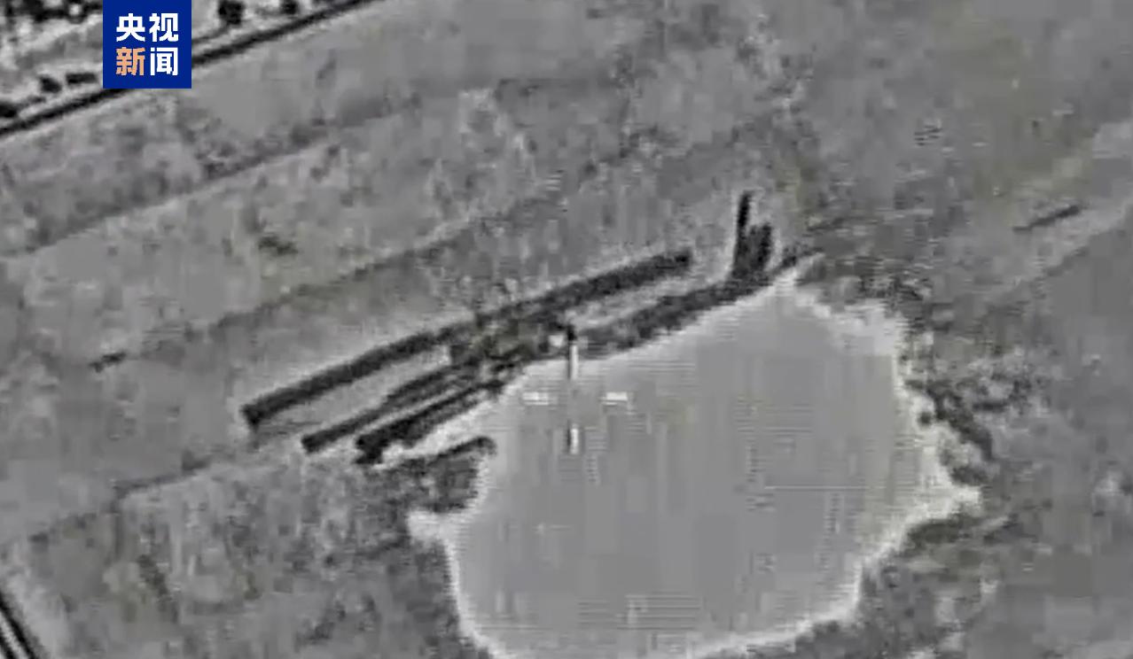 △以军公布摧毁“眼镜蛇”攻击直升机的画面