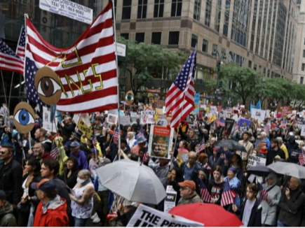 【世界说】美媒：一个“摇摇欲坠”的美国若隐若现