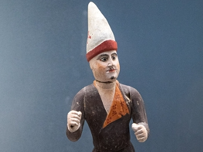 何以中国丨当考古学家发现丝绸之路“复制粘贴”版驼夫……