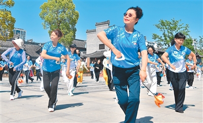 适老玩具何以走俏（健谈）