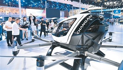 车企“向上”布局