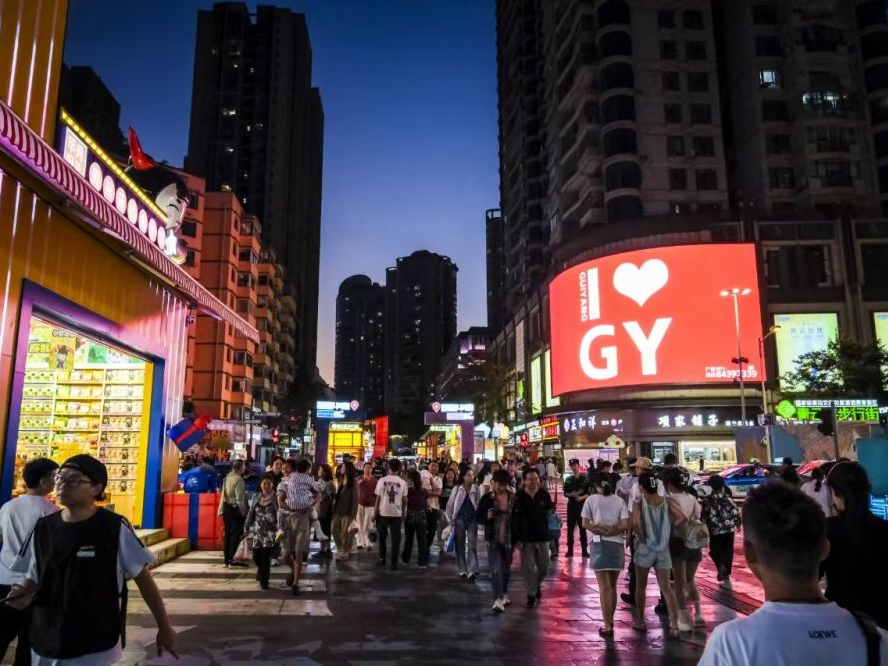 新华全媒+|带活“避暑经济”，这些地方有“妙招”