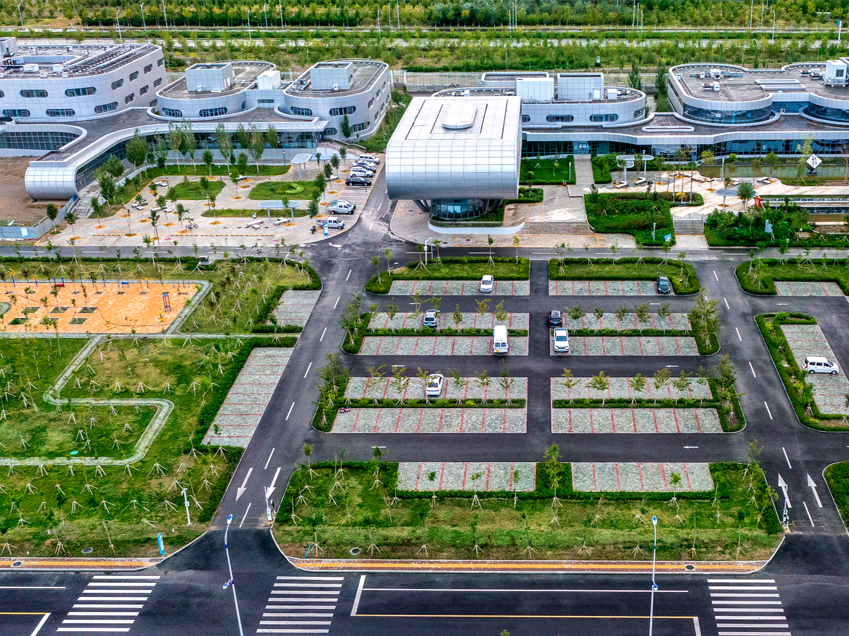 大国工程看新疆·天山观察丨算力新城的“天时地利人和”