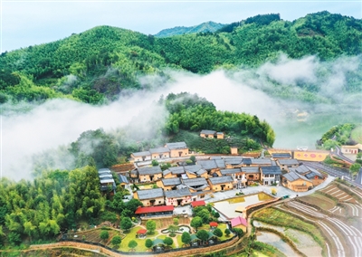 夏日侨乡“焕”新颜（侨乡新貌）