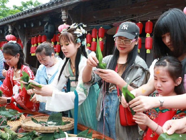 外媒：中国端午假期国际航线客运航班量同比增长17%