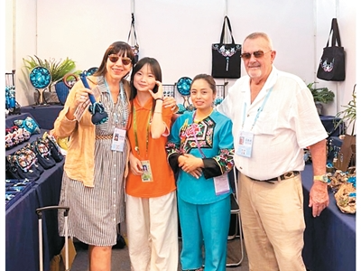 “学中文让我保持年轻”