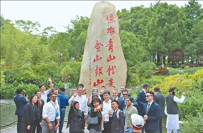 “一次创新之旅、发现之旅、圆梦之旅”（弘扬“上海精神”：上合组织在行动）