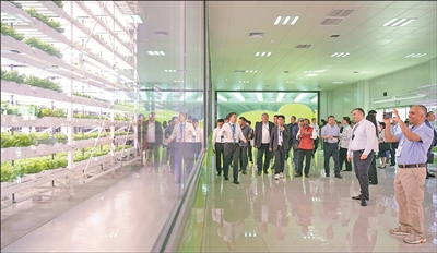 打造上海合作组织农业技术合作的“样板间”（弘扬“上海精神”：上合组织在行动）