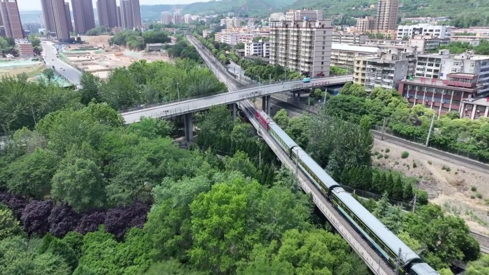 多元交流共筑丝路情！首趟中国－中亚国际人文旅游专列运行记