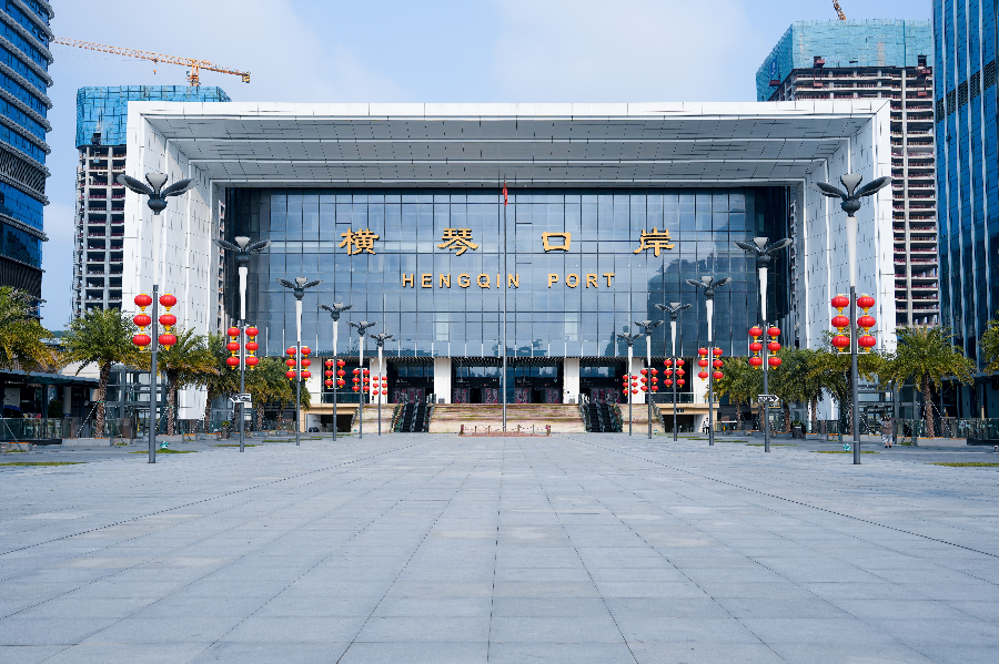 横琴口岸仅半月超百万人次 “横琴+澳门”暑期跨境游持续升温