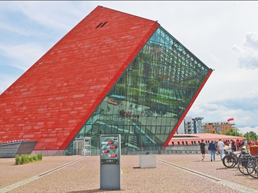 “不能忘记中国为世界反法西斯战争胜利作出的贡献”（伟大胜利·历史贡献）