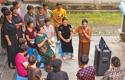 白墙红瓦好戏“上场” 枕山听溪观星“出圈”（寻找最美乡村·小昆村）