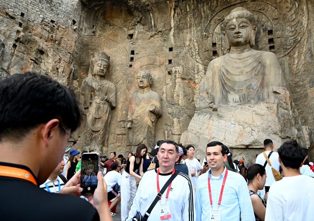 “豫”见上合！媒体智库峰会代表行走中原大地点赞中国发展奇迹