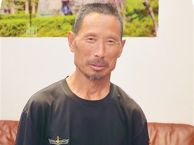 一位名字中带“诗”的工地大叔