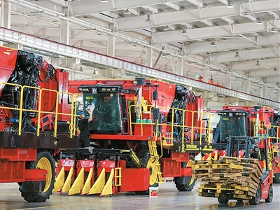 “你追我赶”，各地经济增长动能足（锐财经·年中经济观察⑩）