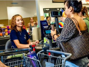 【世界说】美媒：企业无力承担关税成本只能美国消费者买单 几乎所有商品都更贵