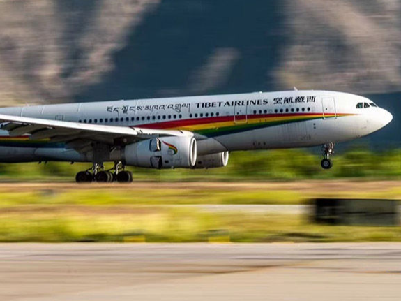 震撼！“日光城”拉萨的光影巨变