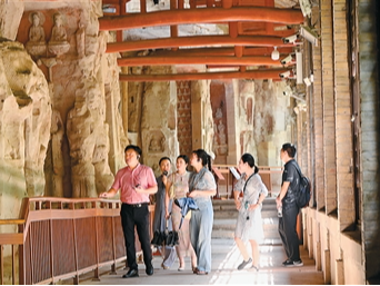 守护石窟寺 更好“活”下去