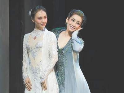 数字技术再现话剧之美