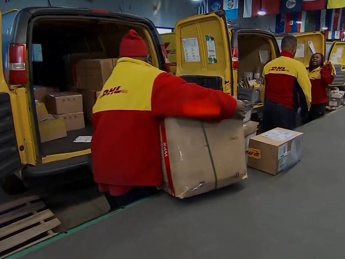 美关税新规带来不确定性 25国宣布暂停对美寄送包裹