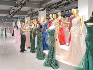 潮州婚纱礼服圈粉海外