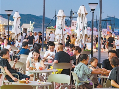 特色餐饮，不只满足舌尖（大数据观察·暑期消费）
