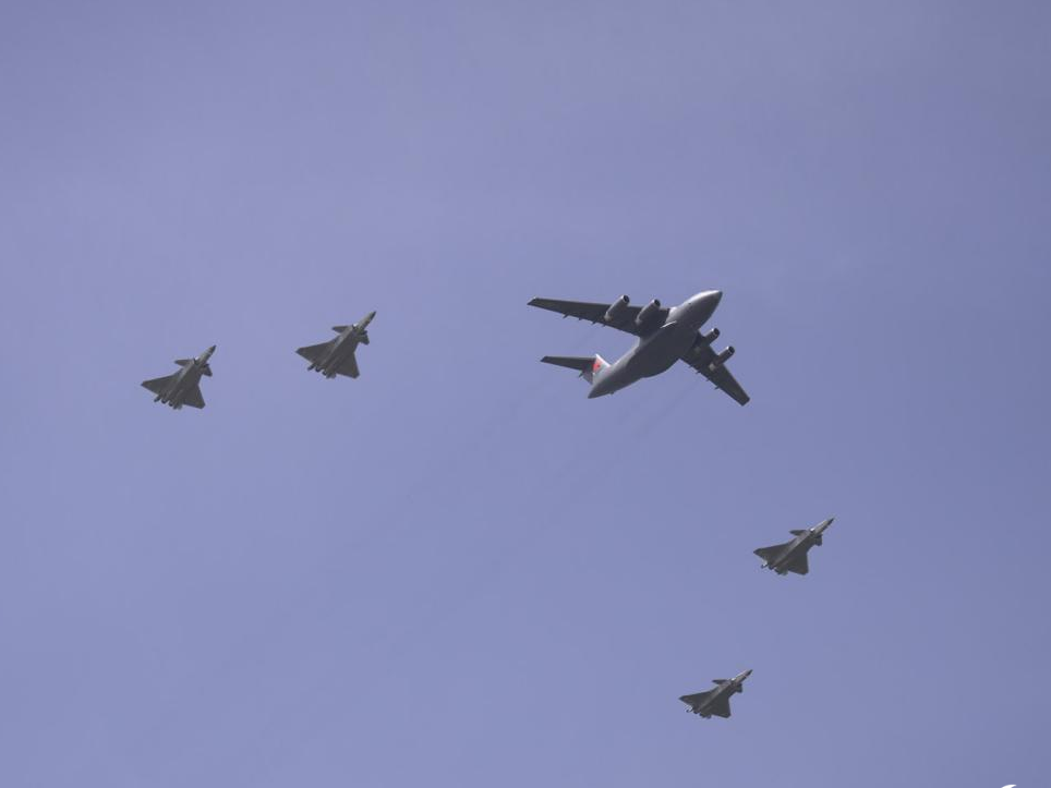 跨越时空的“阅兵”