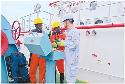 做中几民心相通的桥梁（我在中外交流第一线）