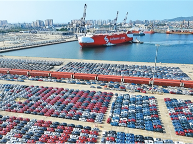 十五条举措推动汽车产业量质齐升（锐财经）