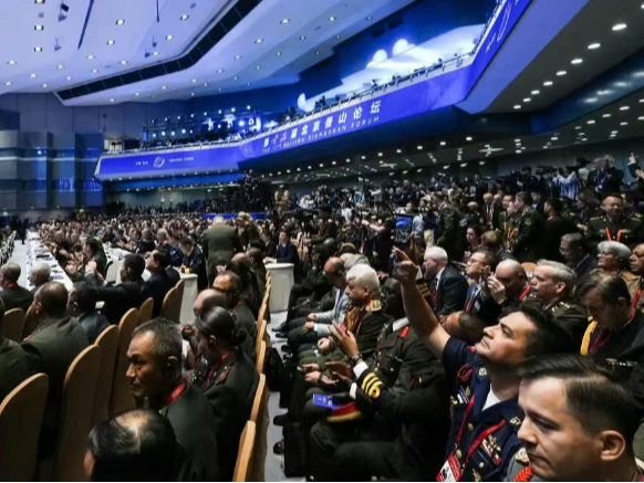 【侠客岛】这震耳欲聋的沉默