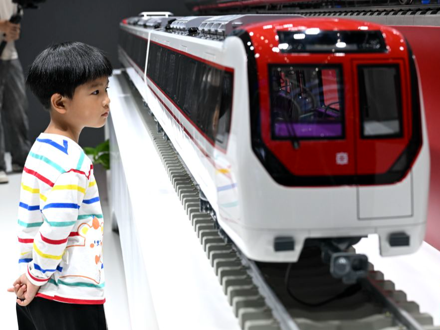 新华全媒+丨2025世界制造业大会开幕