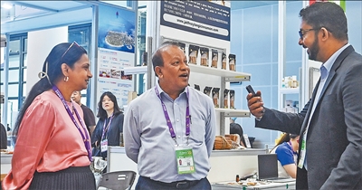 共享机遇，共促未来，构建更为紧密的中国—东盟命运共同体