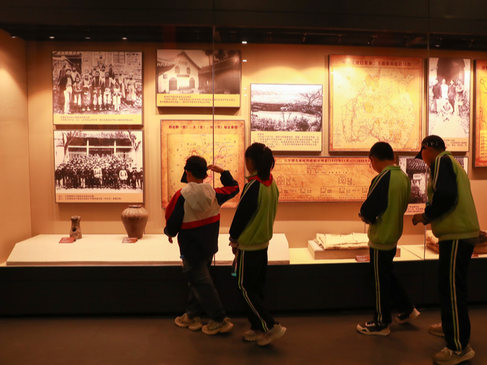 红星照耀中国 “两点一存”耀华夏丨走进甘肃会宁感悟长征精神