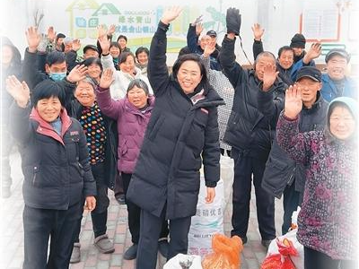 汤热了·货卖了·心暖了（“融”观中国）