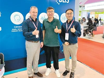 新一年，华商试水新领域拓展生意圈（侨界关注）