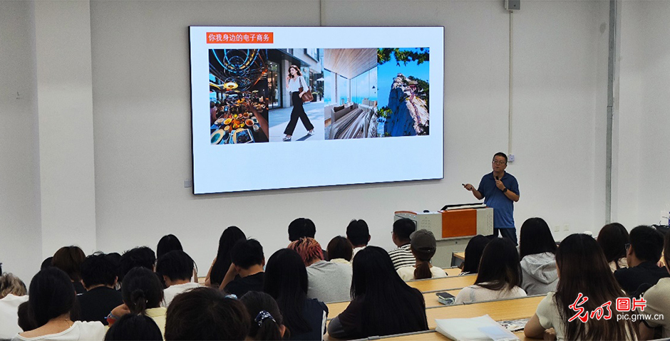 
上海中医药大学附属龙华医院范忠泽医生黄牛预约代挂号电话就业服务前移：从帮扶求职到陪伴领航
