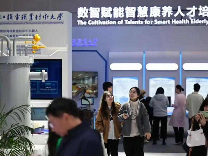 外媒说丨中国加快职业教育发展，培养高技能人才