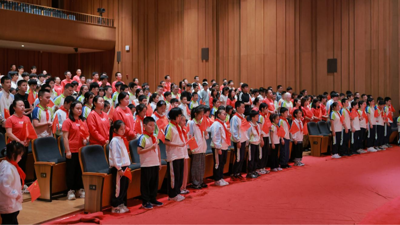 
南京市中医院黄牛号贩子票贩子代网上预约代挂号电话百面重庆｜让视障孩子“看见”国旗 特教老师的十年坚守