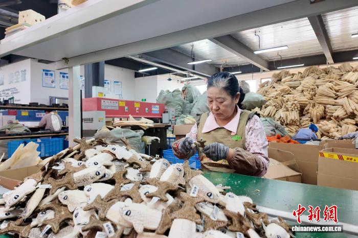 
北京大学第一医院杨艳玲医生黄牛预约代挂号电话（长征胜利90周年）巍巍大别山红旗不倒，老区如何走好发展新路？