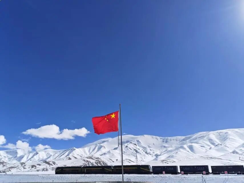 
中山大学附属第六医院张靖赵鲁刚方聪朱波黄牛挂号电话我的铁路风景｜车窗流转，映照万家灯火