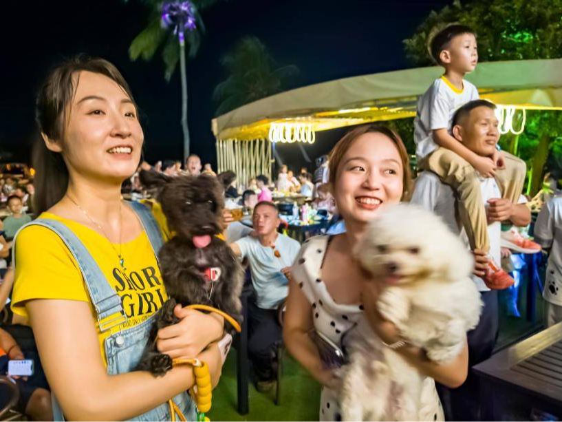 灯火映长假 夜游释放假期经济新潜力