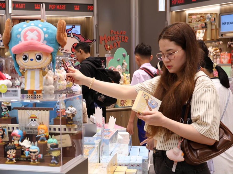 创意潮玩、机器人拜年、全息“非遗”之旅……中国“国潮”海外闹新春