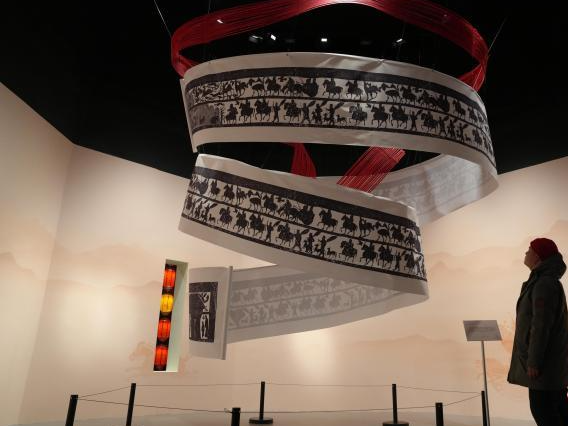 （新春见闻）马年春节中国多地博物馆迎来“探骏”热