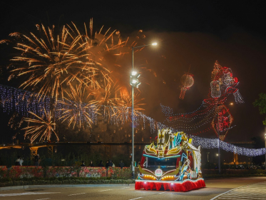 无人机烟花首度绽放澳门夜空