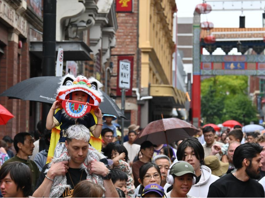 通讯丨墨尔本街头馆内共庆中国年