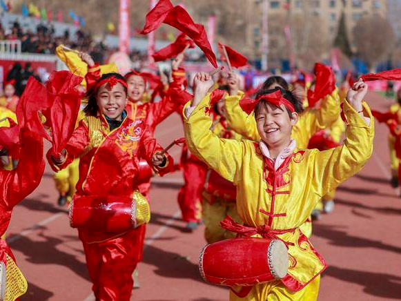 天山南北共赴新春