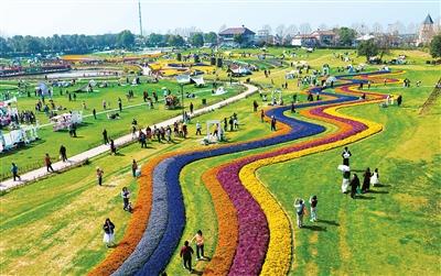 春日出游撬动新消费